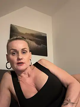 Daryyna online show from 10/02/25, 05:53