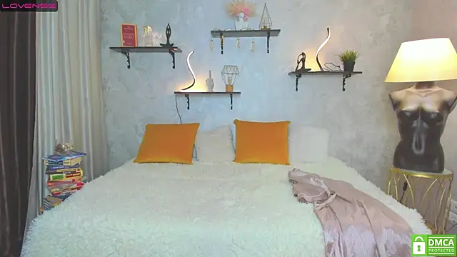 Snapshot of StripBianka chatting on 01/18/25, 04:42 StripBianka online show from 01/18/25, 04:42