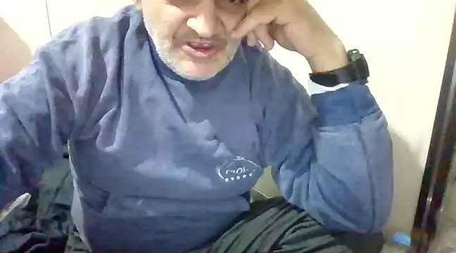 Snapshot of asira39 chatting on 03/19/25, 11:36 asira39 online show from 03/19/25, 11:36