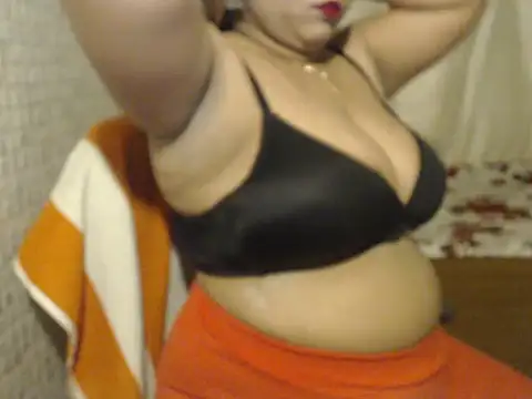 Snapshot of Oh_Maya chatting on 05/24/26, 04:23 Oh Maya online show from 05/24/26, 04:23
