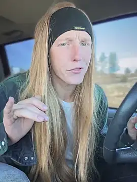 GoldenFlameGoddess online show from 11/23/25, 06:08