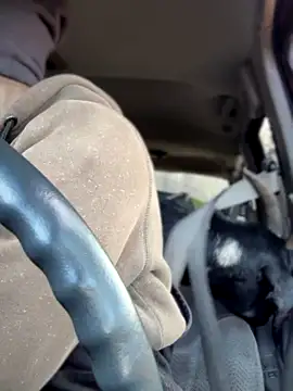 GoldenFlameGoddess online show from 12/18/25, 10:27