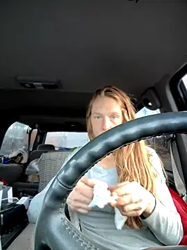 GoldenFlameGoddess online show from 12/22/25, 04:26