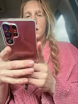 GoldenFlameGoddess online show from 03/30/26, 03:24