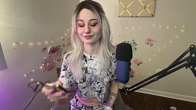 Starr1123 online show from 02/27/26, 09:15