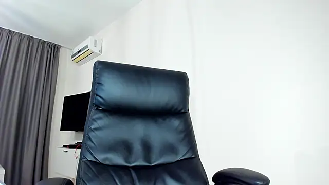 Findom guy online show from 04/15/26, 07:58