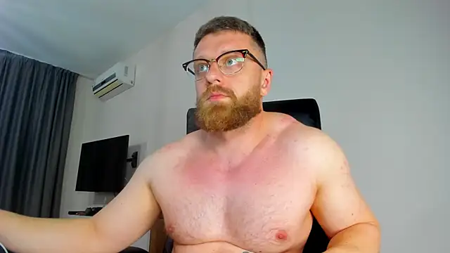 Snapshot of Findom_guy chatting on 04/30/26, 08:57 Findom guy online show from 04/30/26, 08:57