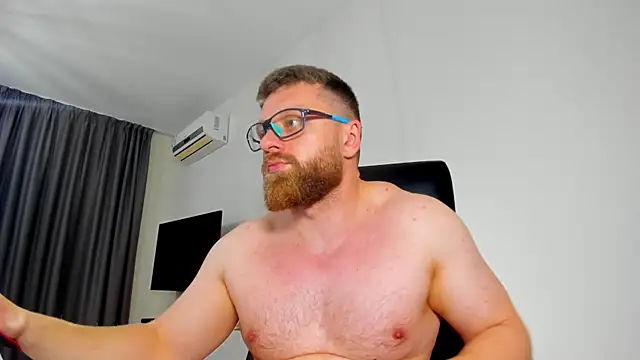 Snapshot of Findom_guy chatting on 05/03/26, 05:19 Findom guy online show from 05/03/26, 05:19