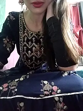 Snapshot of Noor_Darliing chatting on 05/03/26, 04:02 Noor Darliing online show from 05/03/26, 04:02
