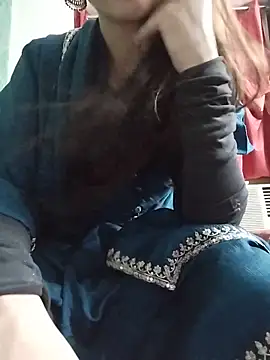 Snapshot of Noor_Darliing chatting on 05/13/26, 03:31 Noor Darliing online show from 05/13/26, 03:31