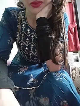 Snapshot of Noor_Darliing chatting on 05/17/26, 03:30 Noor Darliing online show from 05/17/26, 03:30