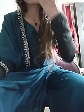 Snapshot of Noor_Darliing chatting on 06/01/26, 03:36 Noor Darliing online show from 06/01/26, 03:36