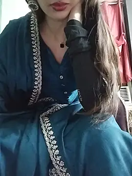 Snapshot of Noor_Darliing chatting on 06/04/26, 03:40 Noor Darliing online show from 06/04/26, 03:40