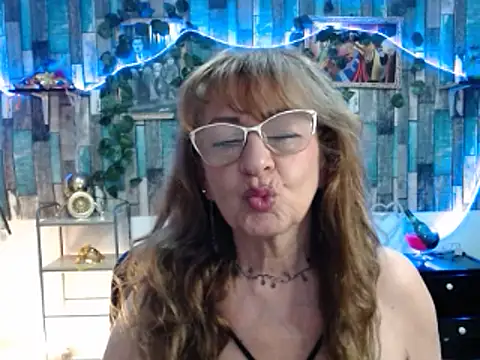 KarimaSarabe online show from 03/04/25, 08:05