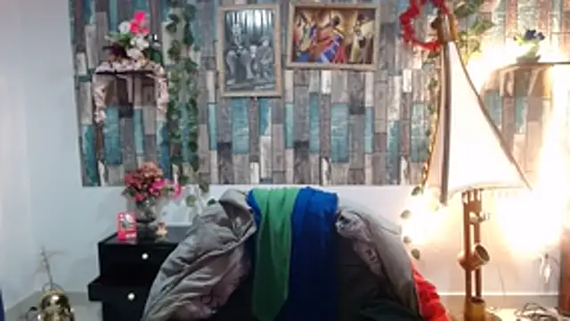 KarimaSarabe online show from 10/25/25, 09:42