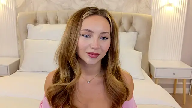 LilyRaisa online show from 03/22/25, 06:11