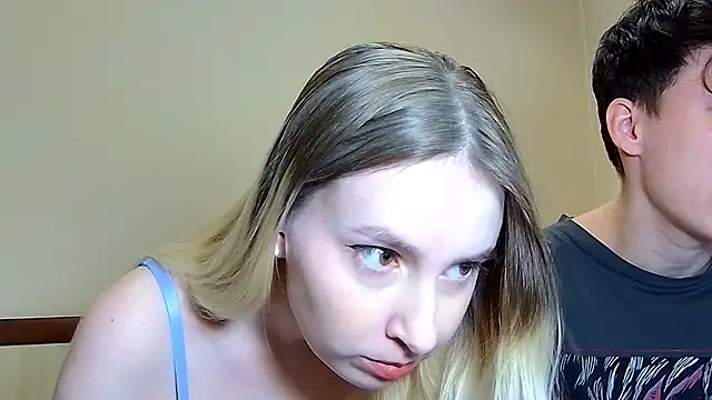 MiaAndWilliam online show from 02/15/26, 04:58