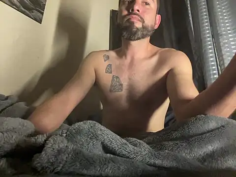 hotraillX online show from 12/22/24, 08:27