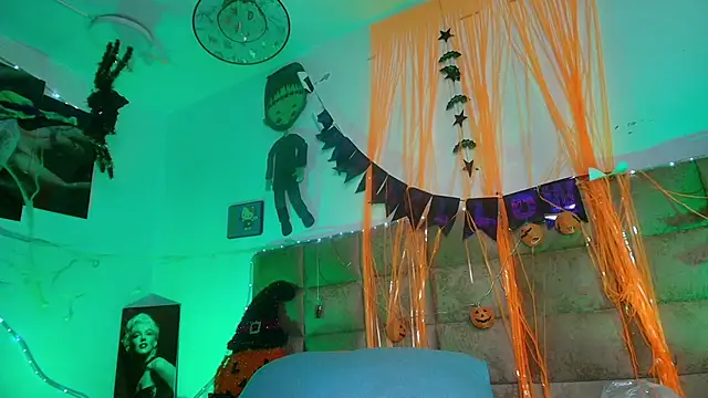  sex mia online show from 10/17/25, 07:38