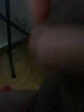 Snapshot of Luisrovers18 chatting on 12/08/24, 09:30 Luisrovers18 online show from 12/08/24, 09:30