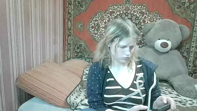 Kathlyn  Heath online show from 12/22/25, 07:22