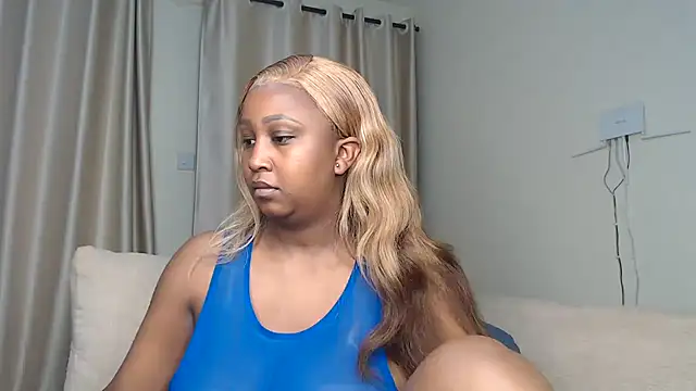 NIKKIE LOVE online show from 10/13/25, 01:16