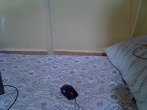 Melia0 online show from 02/11/26, 10:53