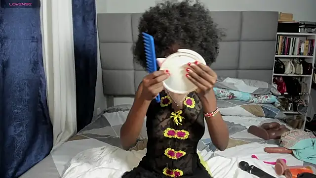 suhaila suus online show from 10/18/25, 11:38