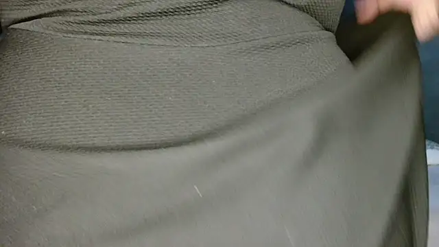 CURVEYDOLLXX online show from 12/18/25, 08:53