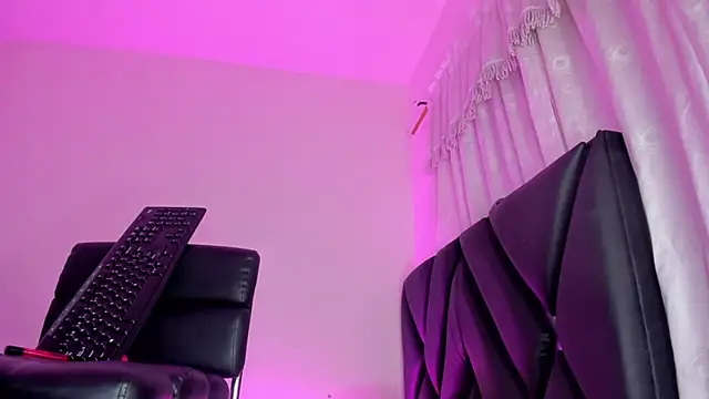 Snapshot of stephany_doll_ chatting on 12/07/24, 12:13 stephany doll online show from 12/07/24, 12:13