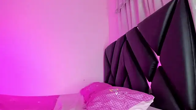 stephany doll  online show from 03/29/26, 04:07