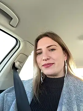 Snapshot of secretcrazy69 chatting on 12/13/24, 01:01 secretcrazy69 online show from 12/13/24, 01:01