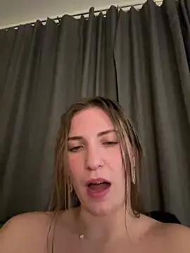 Snapshot of secretcrazy69 chatting on 12/14/24, 07:14 secretcrazy69 online show from 12/14/24, 07:14