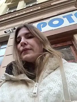 Snapshot of secretcrazy69 chatting on 12/26/24, 11:10 secretcrazy69 online show from 12/26/24, 11:10