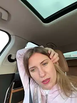 Snapshot of secretcrazy69 chatting on 01/03/25, 10:31 secretcrazy69 online show from 01/03/25, 10:31