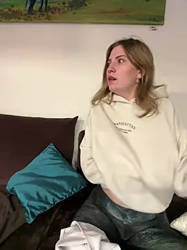 Snapshot of secretcrazy69 chatting on 01/10/25, 04:51 secretcrazy69 online show from 01/10/25, 04:51