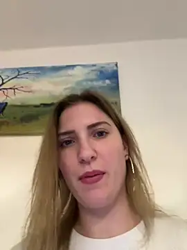 Snapshot of secretcrazy69 chatting on 01/12/25, 04:18 secretcrazy69 online show from 01/12/25, 04:18