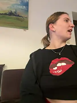 Snapshot of secretcrazy69 chatting on 01/26/25, 05:34 secretcrazy69 online show from 01/26/25, 05:34