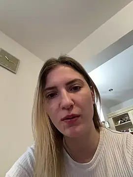 Snapshot of secretcrazy69 chatting on 02/15/25, 09:16 secretcrazy69 online show from 02/15/25, 09:16