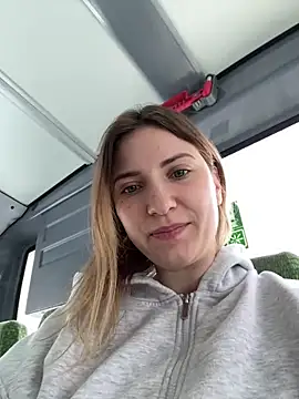 Snapshot of secretcrazy69 chatting on 02/21/25, 09:56 secretcrazy69 online show from 02/21/25, 09:56