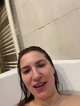 Snapshot of secretcrazy69 chatting on 03/01/25, 11:17 secretcrazy69 online show from 03/01/25, 11:17