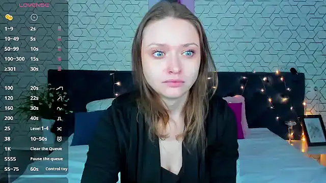 Linda Bryant online show from 12/28/24, 01:08