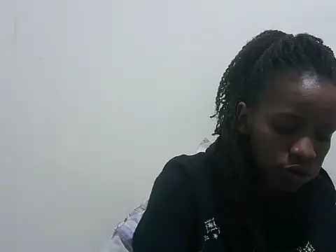 prettybeee online show from 11/29/25, 09:07