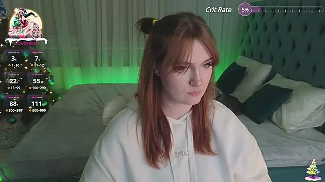 Snapshot of _Chlo__e chatting on 01/06/25, 04:04  Chlo  e online show from 01/06/25, 04:04