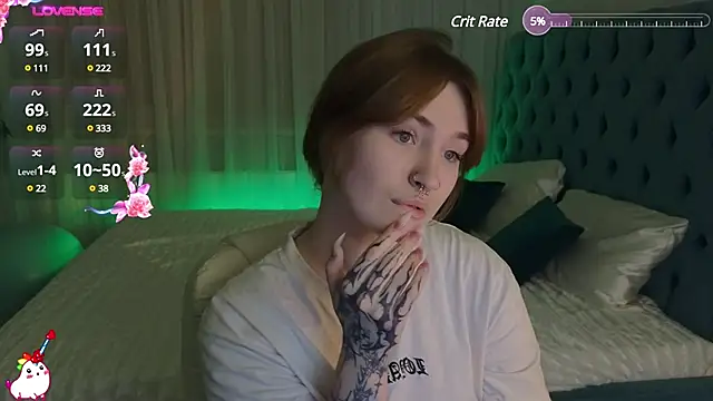 Snapshot of _Chlo__e chatting on 01/29/25, 10:11  Chlo  e online show from 01/29/25, 10:11