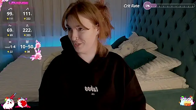 Snapshot of _Chlo__e chatting on 02/07/25, 09:37  Chlo  e online show from 02/07/25, 09:37