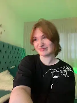 Snapshot of _Chlo__e chatting on 03/07/25, 05:08  Chlo  e online show from 03/07/25, 05:08