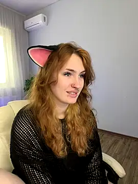 Snapshot of _Chlo__e chatting on 09/21/25, 11:45  Chlo  e online show from 09/21/25, 11:45