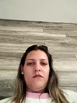 Snapshot of Mia_Hampton chatting on 12/21/24, 04:46 Mia Hampton online show from 12/21/24, 04:46