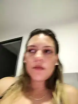 Snapshot of Mia_Hampton chatting on 12/22/24, 02:06 Mia Hampton online show from 12/22/24, 02:06